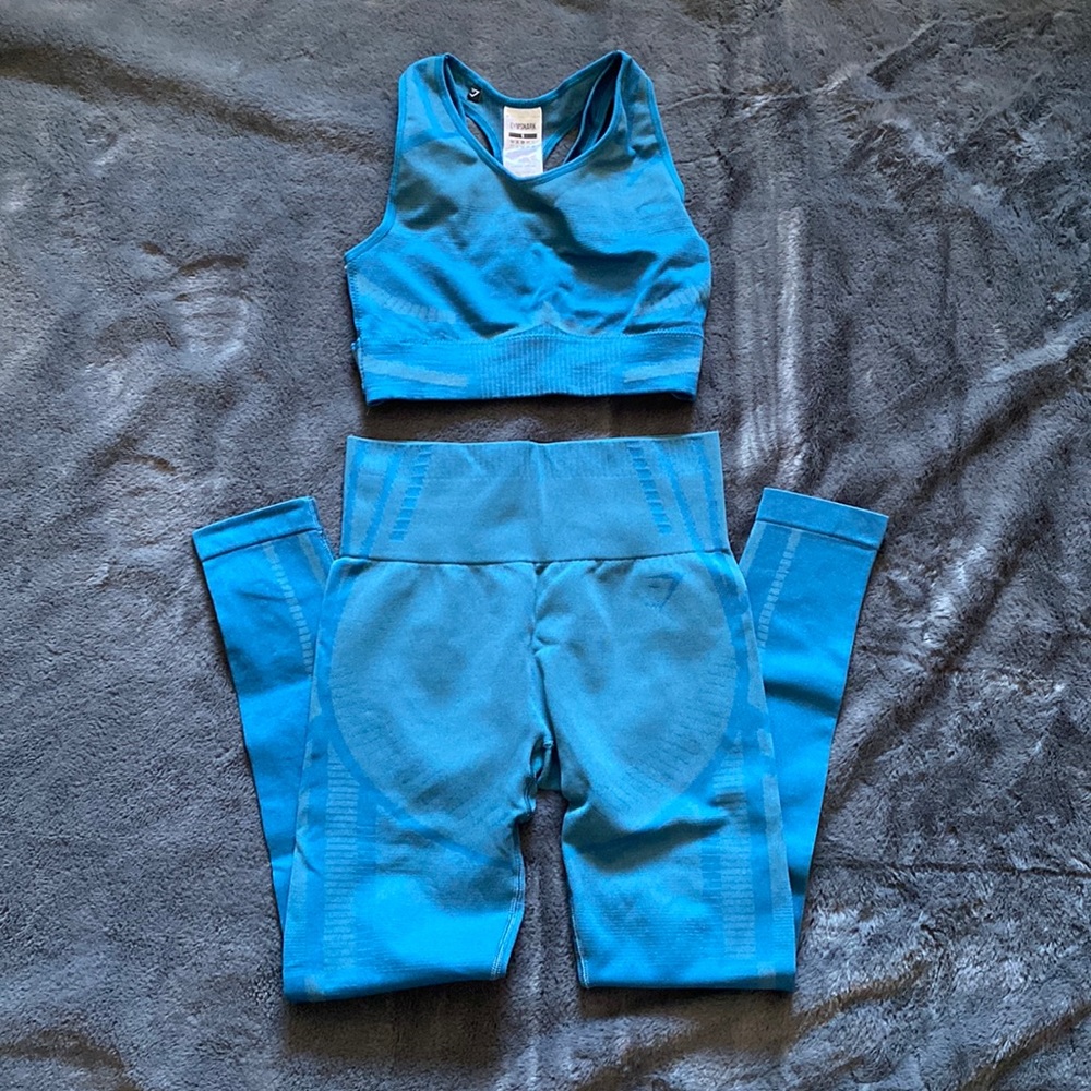 Gymshark set. Sports bra and leggings